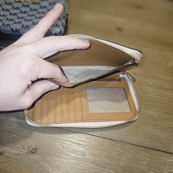 Michael Kors Gray Monogram Wallet - Picture 7 of 10